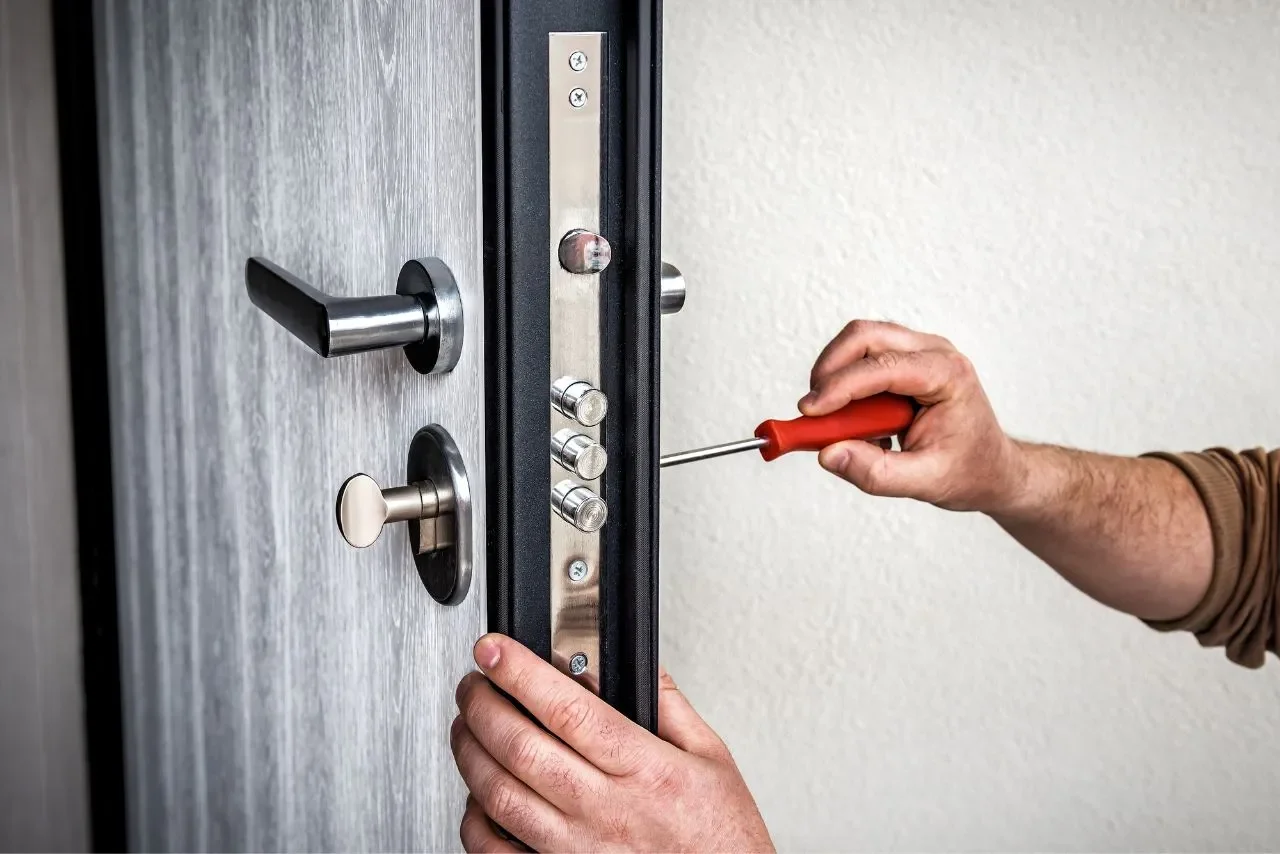 lock changing